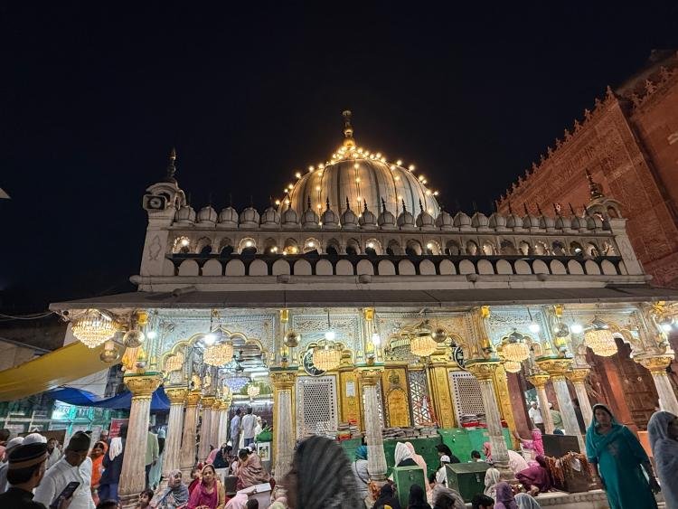 Hazrat Nizamuddin Dargah