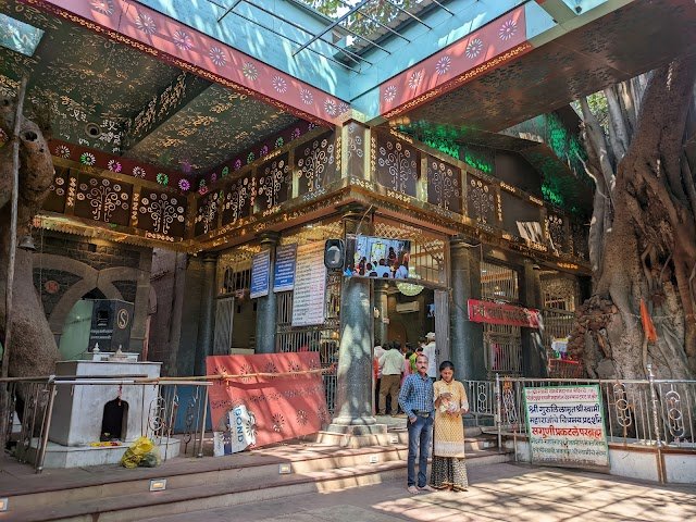 Akkalkot Swami Samarth Vatavruksha Temple