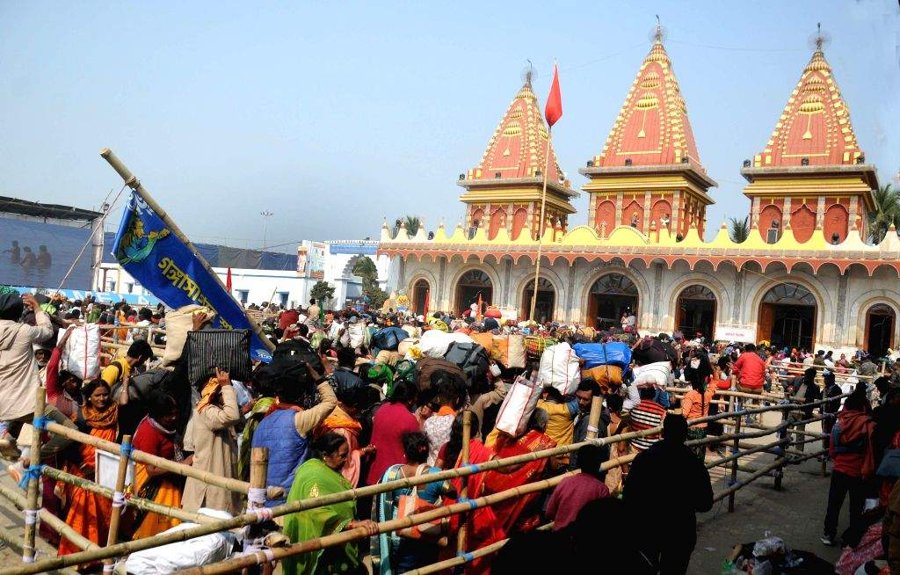 Pilgrims at Kapil Muni Temple, Gangasagar